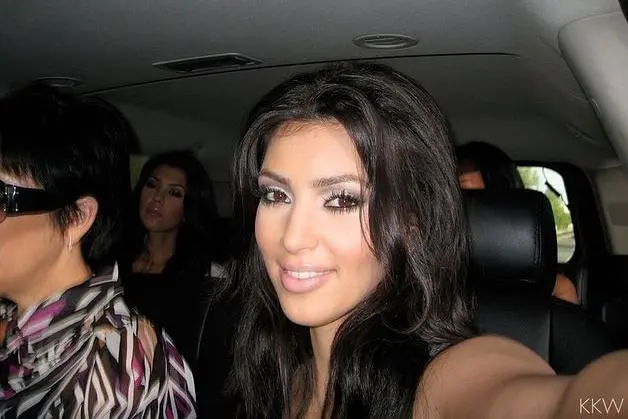 Keeping Up with the Kardashians Season 1: Inside the Kardashian Family Life